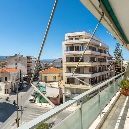 Georginas In Center *