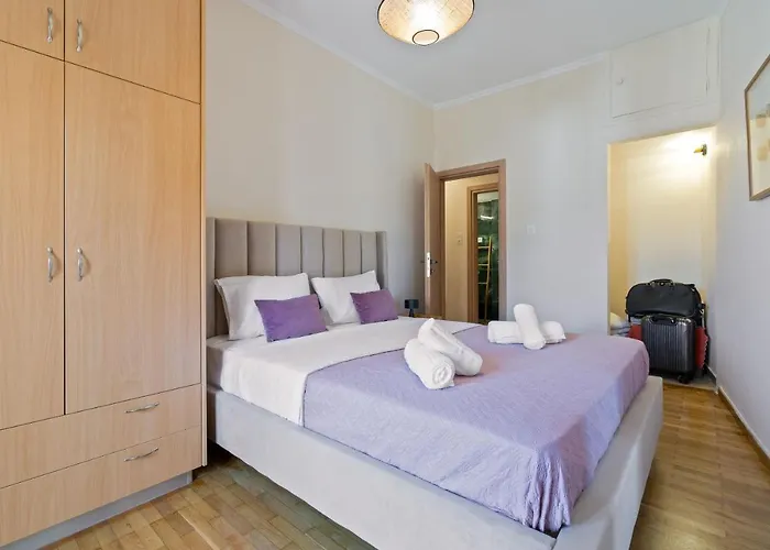 Georginas In Center *